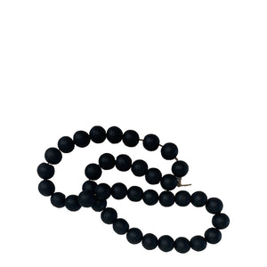 monsoon beads black