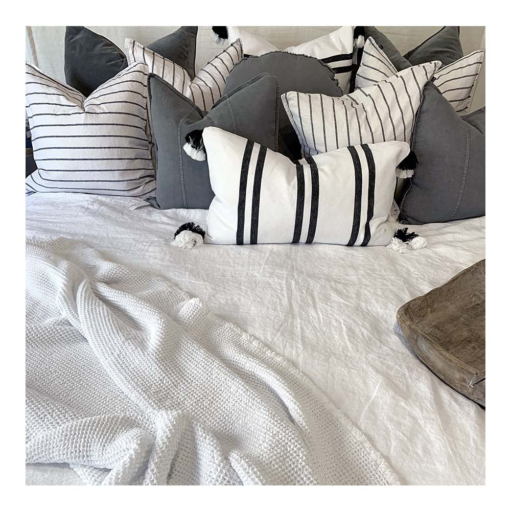 hepburn blanket white