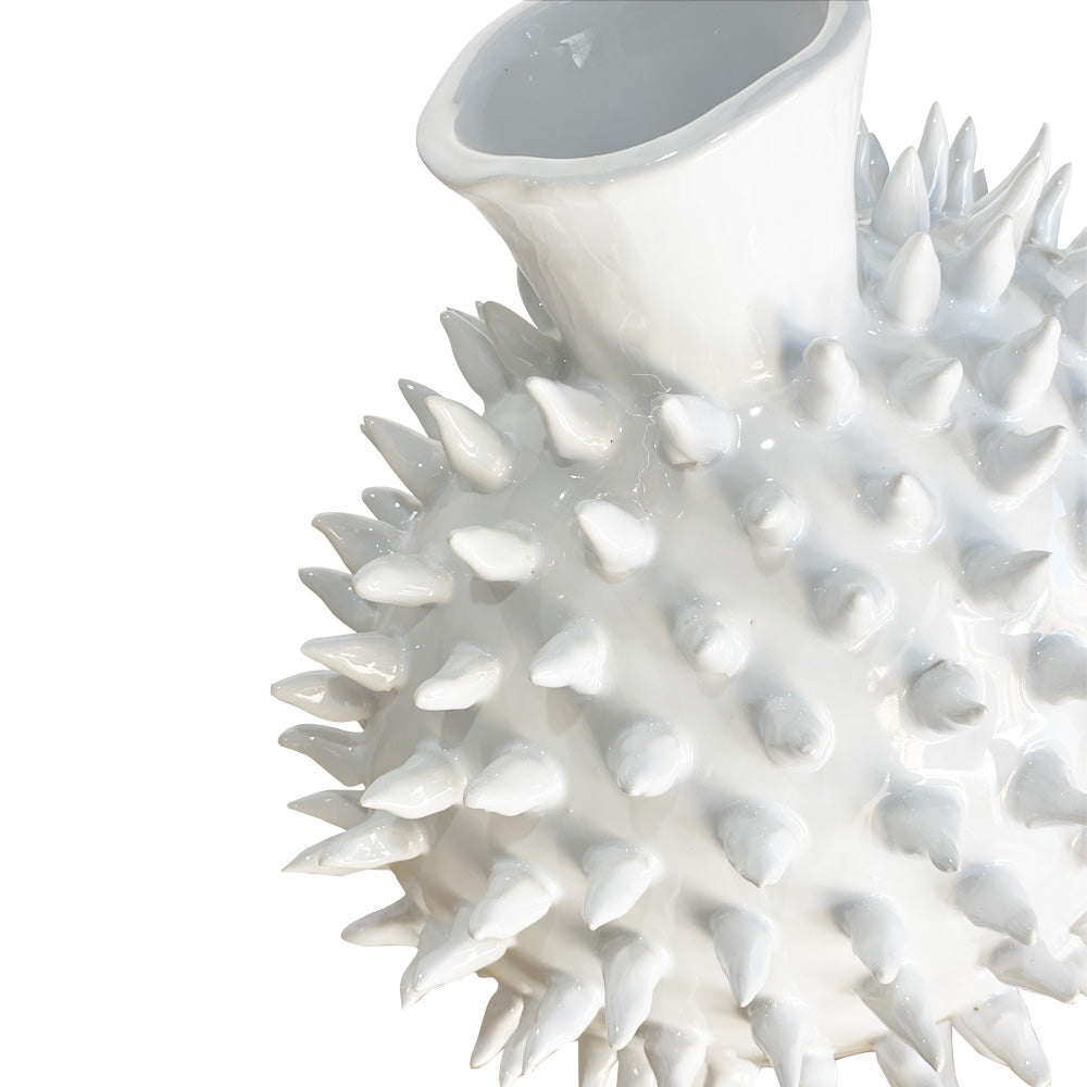 pion vase